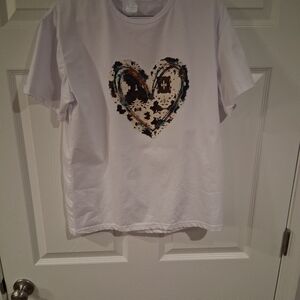 Women's  Cotton White T-Shirt Graphic, Heart Cow Print Size L.